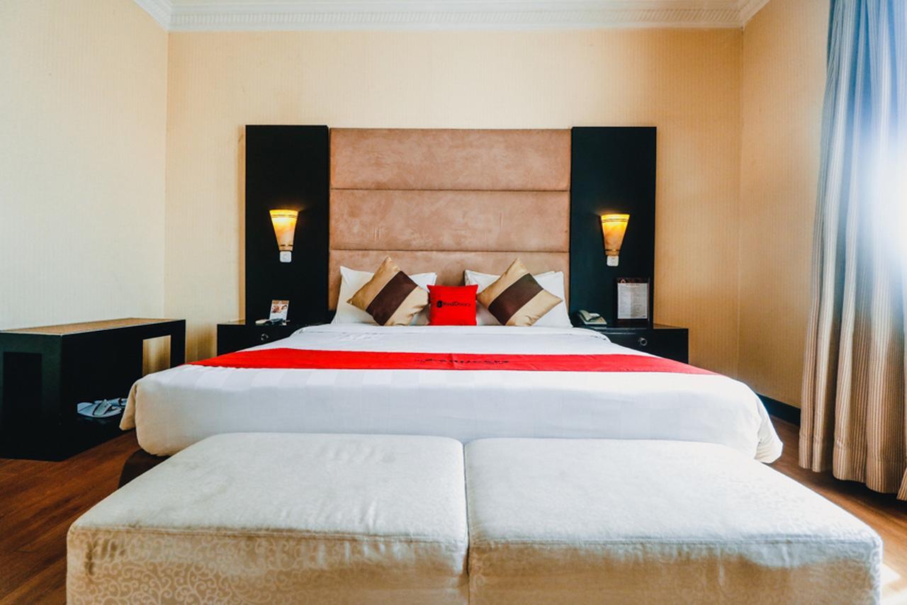 Reddoorz Premium @Jalan Jendral Sudirman Palembang Hotel Bagian luar foto
